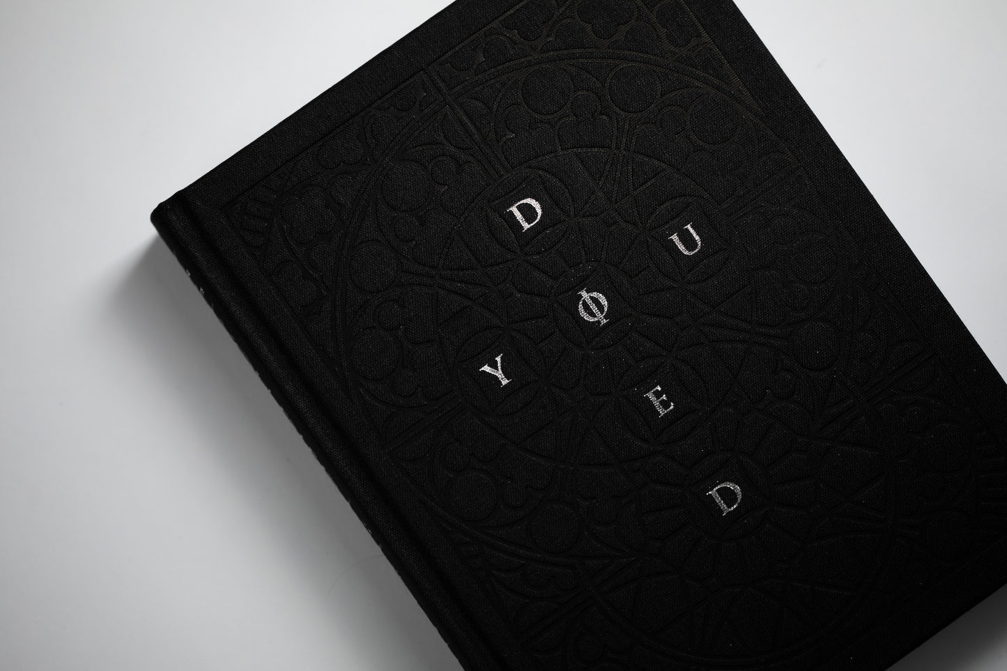 You Died: The Dark Souls Companion (black cloth edition)